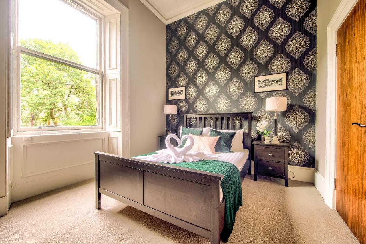 32 Victoria Crescent Road Leilighet Glasgow Eksteriør bilde