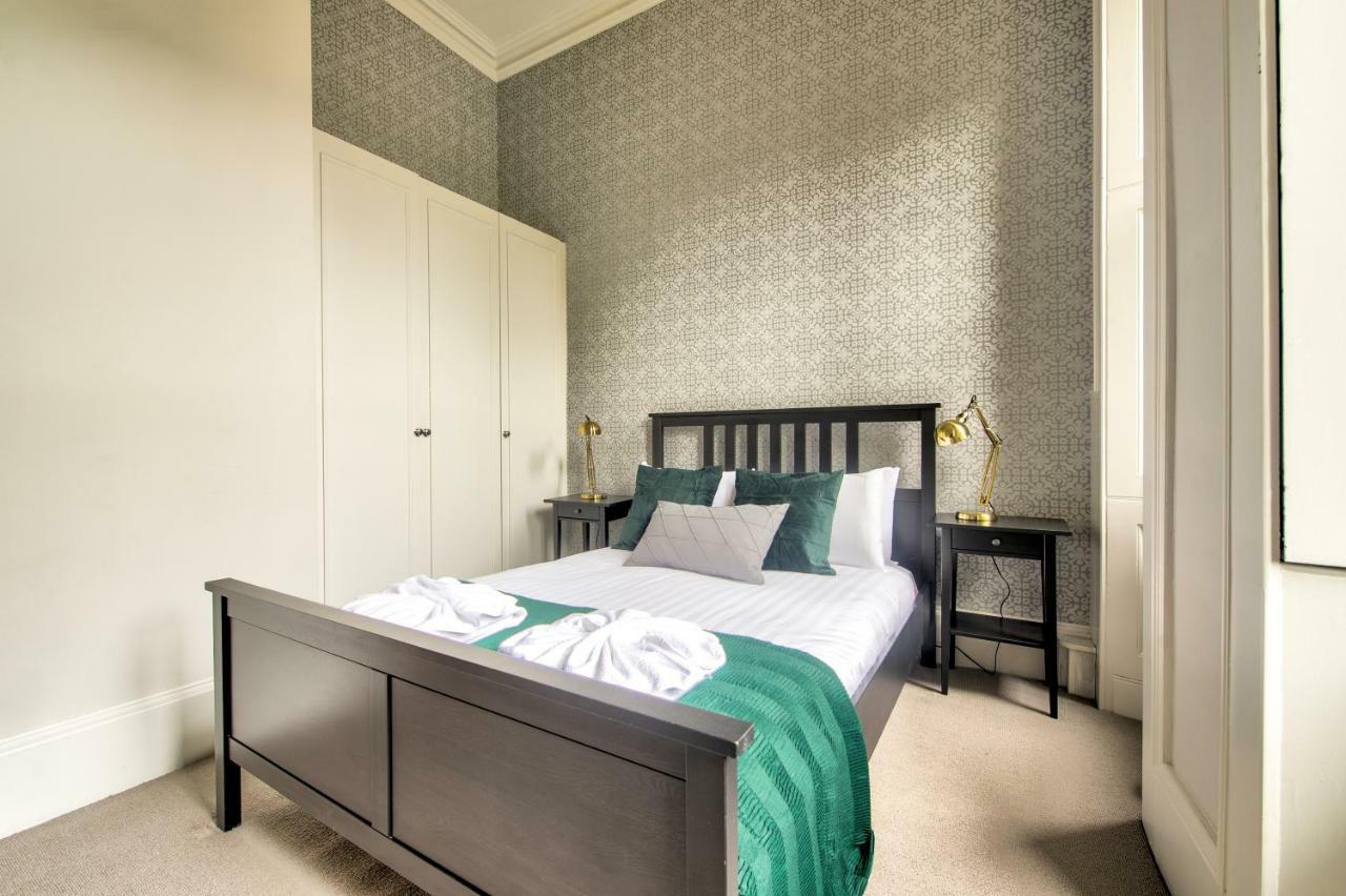 32 Victoria Crescent Road Leilighet Glasgow Eksteriør bilde