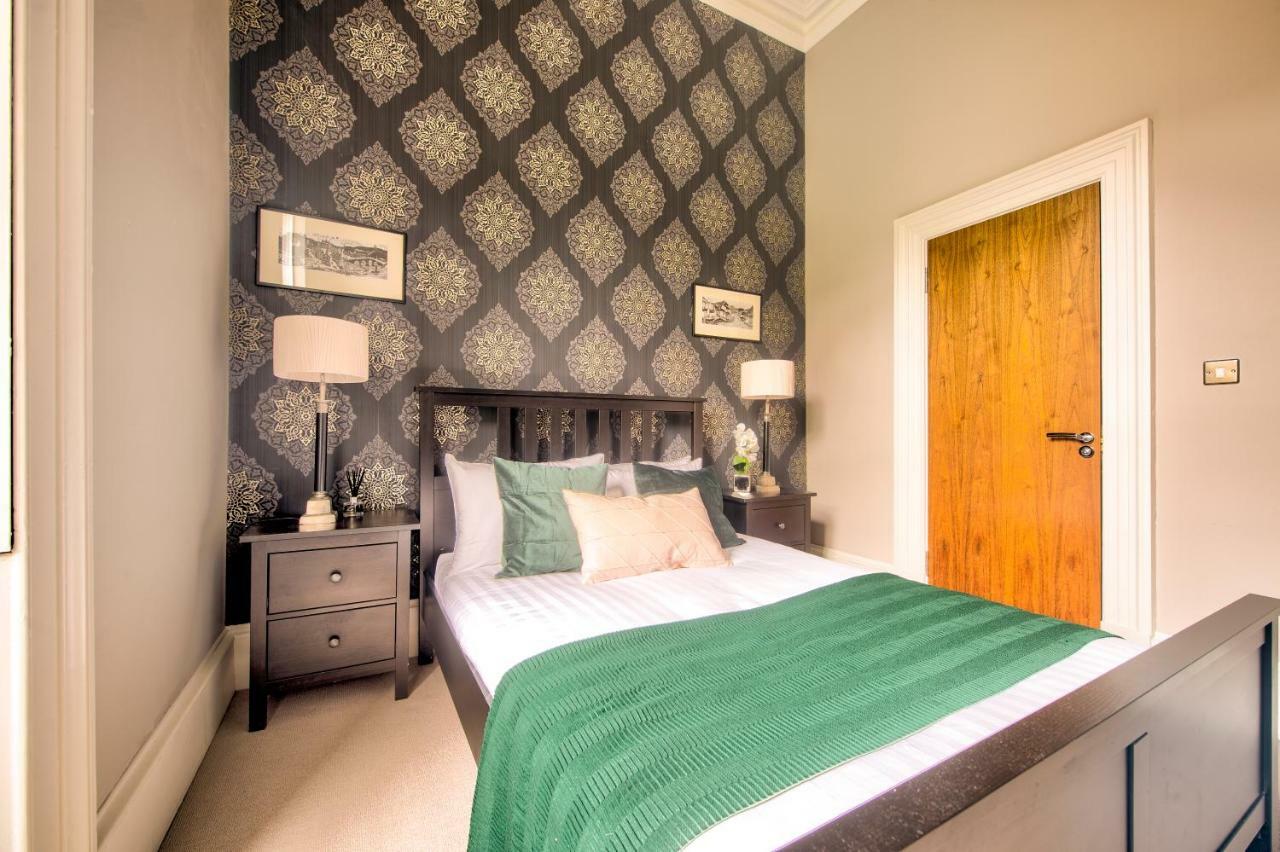 32 Victoria Crescent Road Leilighet Glasgow Eksteriør bilde